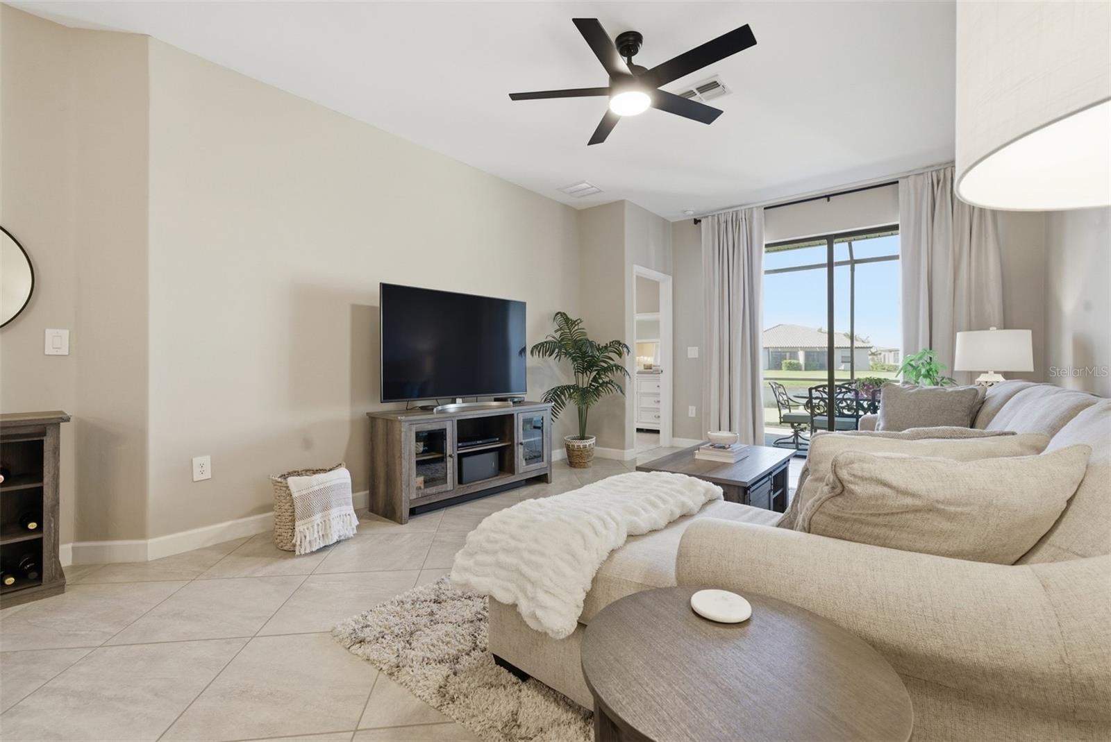 LORRAINE LAKES PH I - Residential