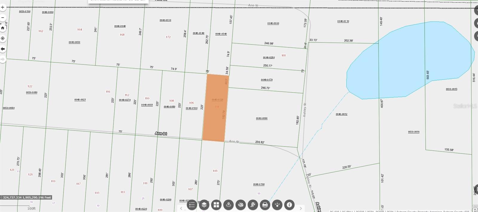 Main image without alt text