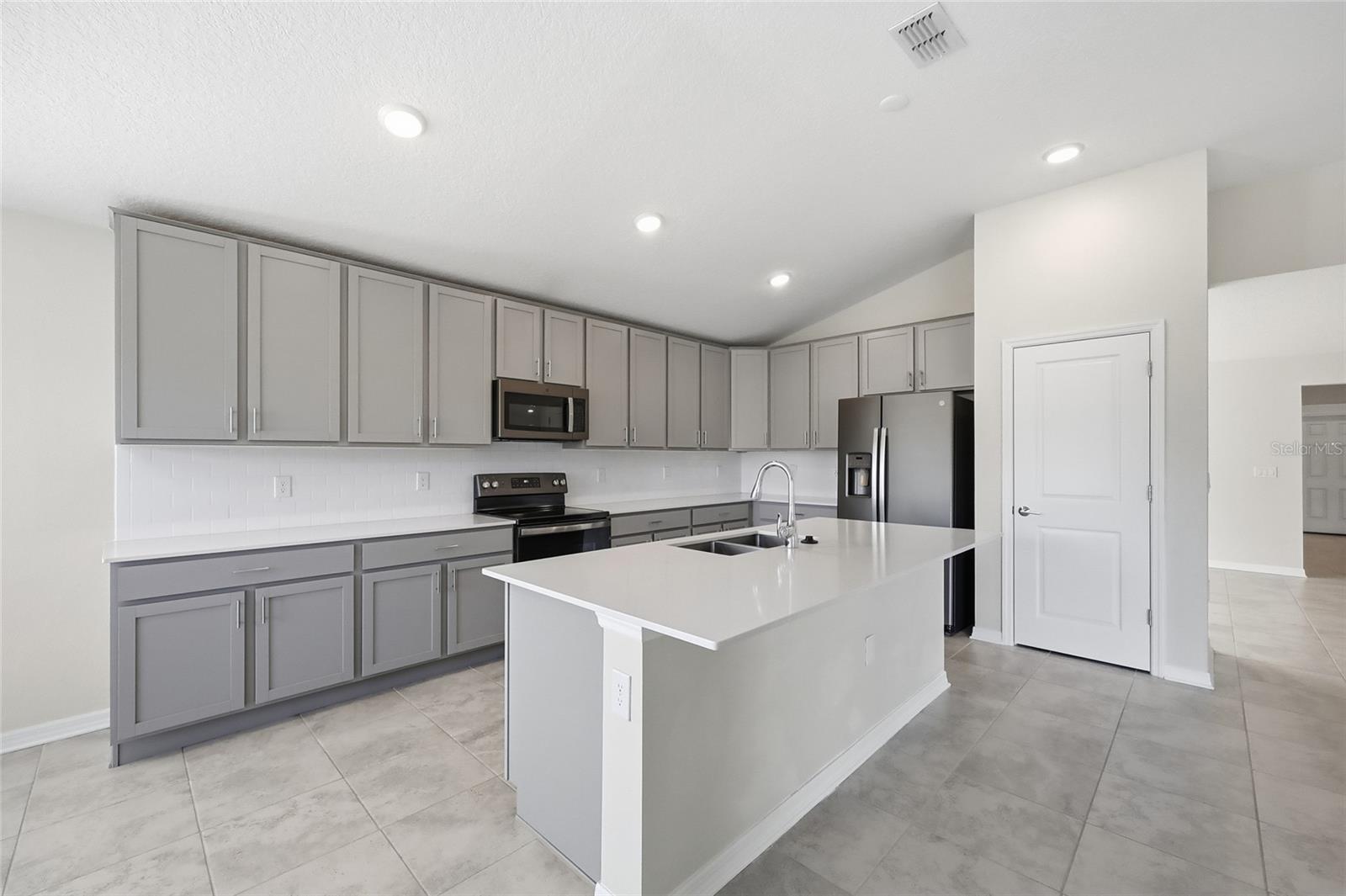 STOREY CREEK PH 2B - Residential