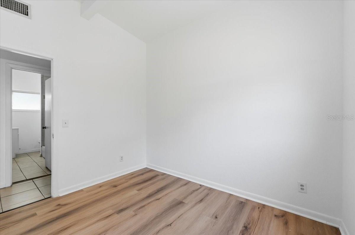 EDGEWOOD PARK - Residential