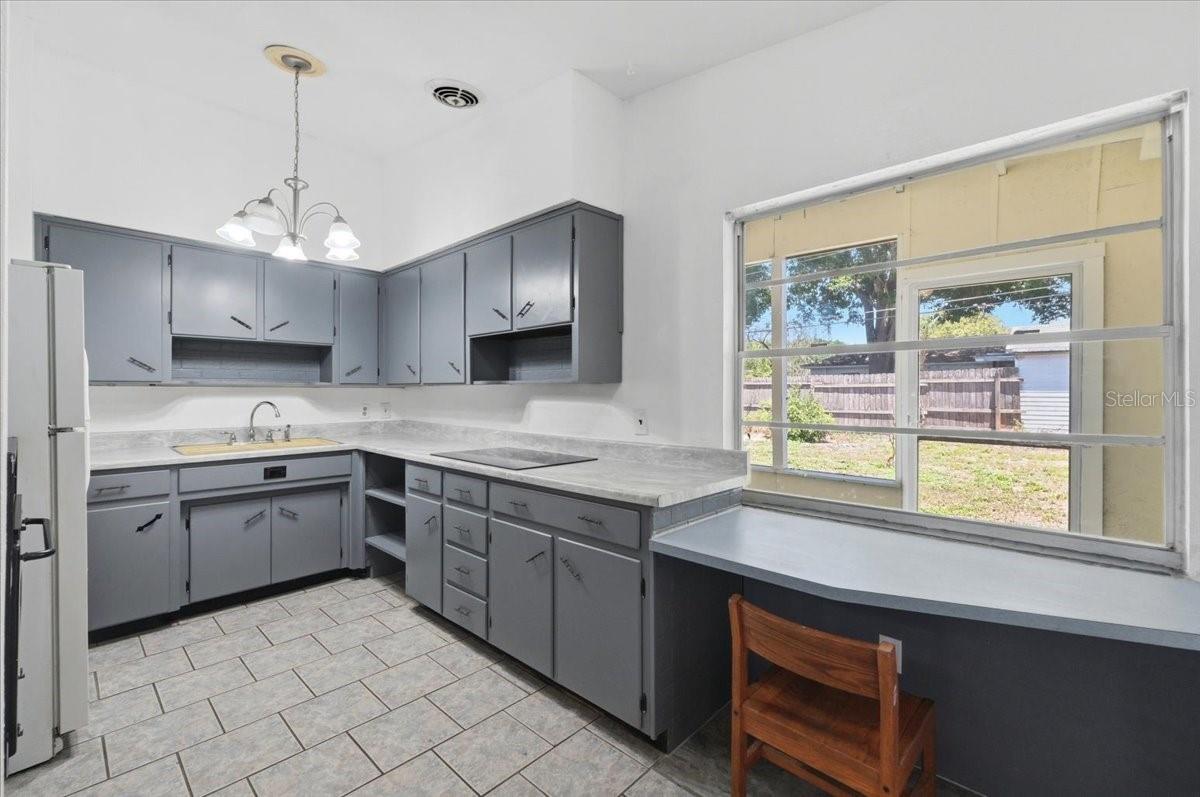 EDGEWOOD PARK - Residential