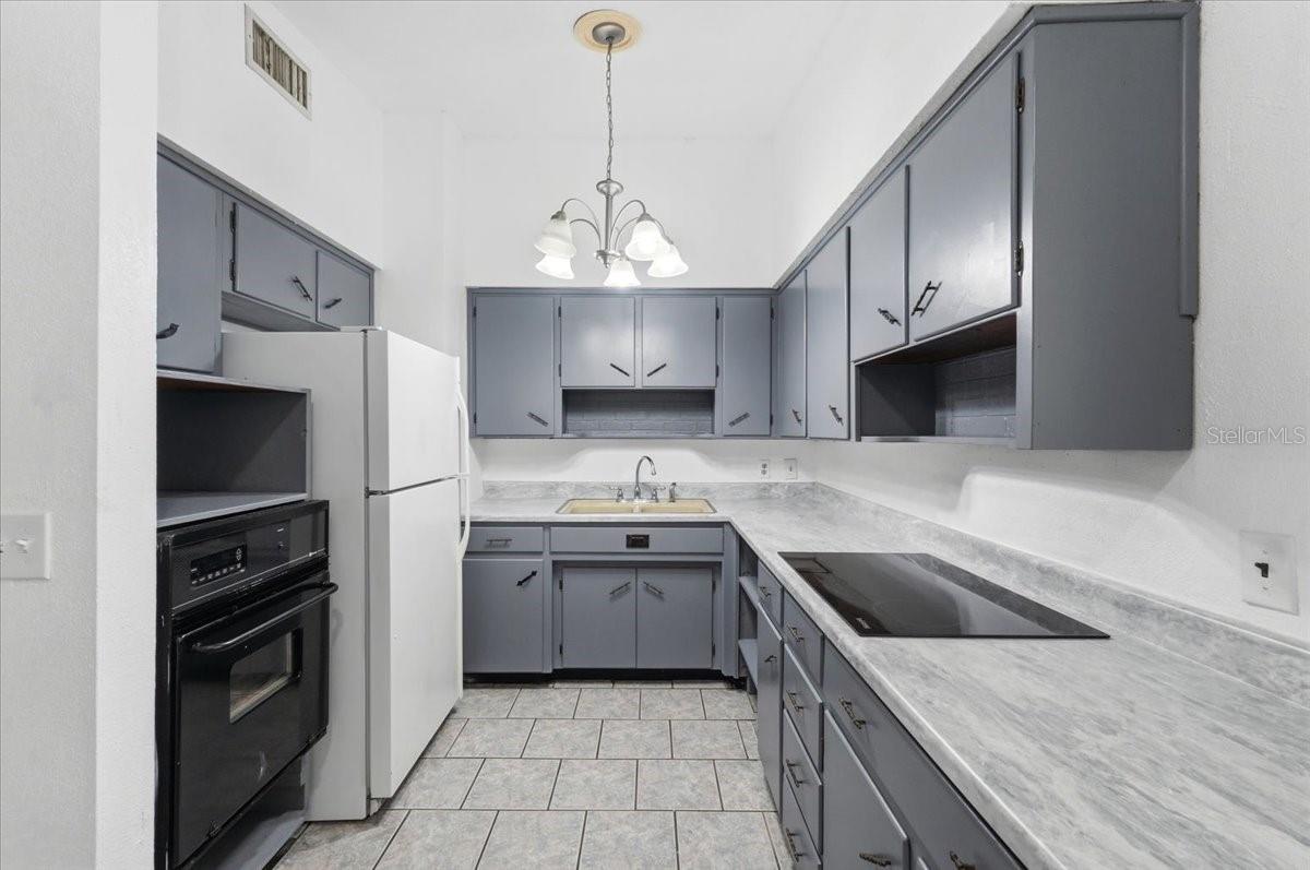 EDGEWOOD PARK - Residential