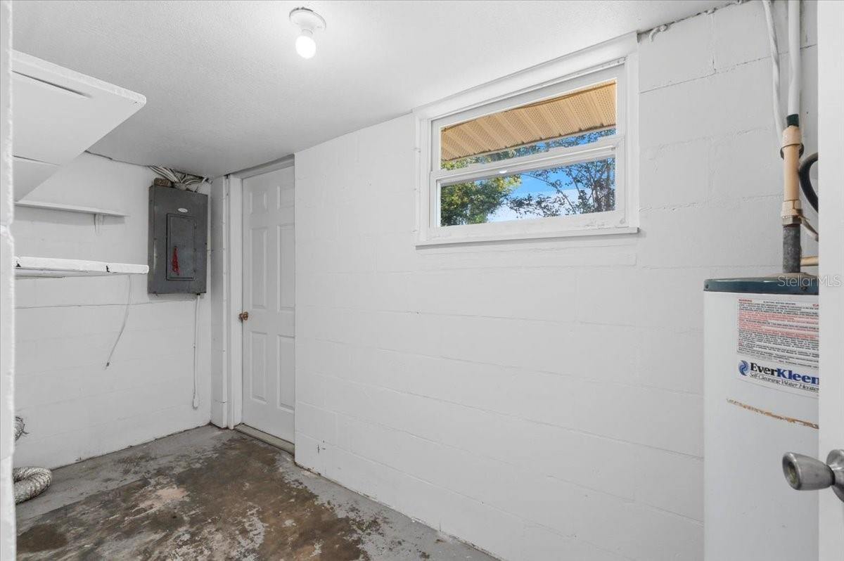 EDGEWOOD PARK - Residential