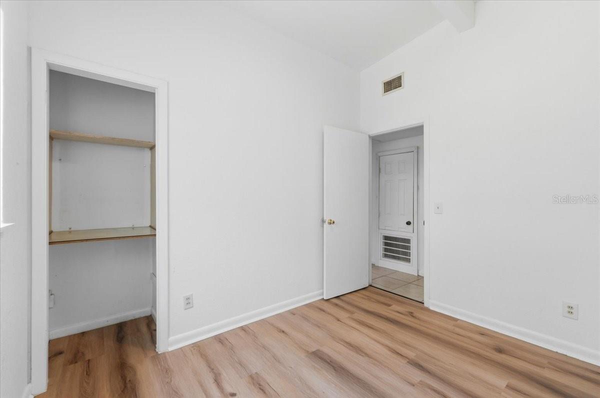 EDGEWOOD PARK - Residential