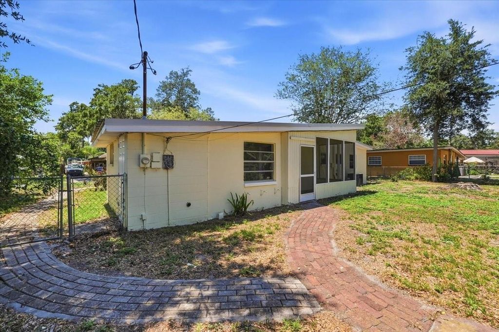 Photo of 2912 Pineway Avenue, Lakeland, FL 33803 (MLS # P4938756)