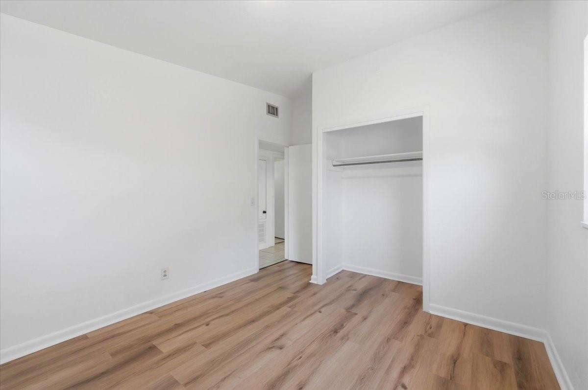 EDGEWOOD PARK - Residential