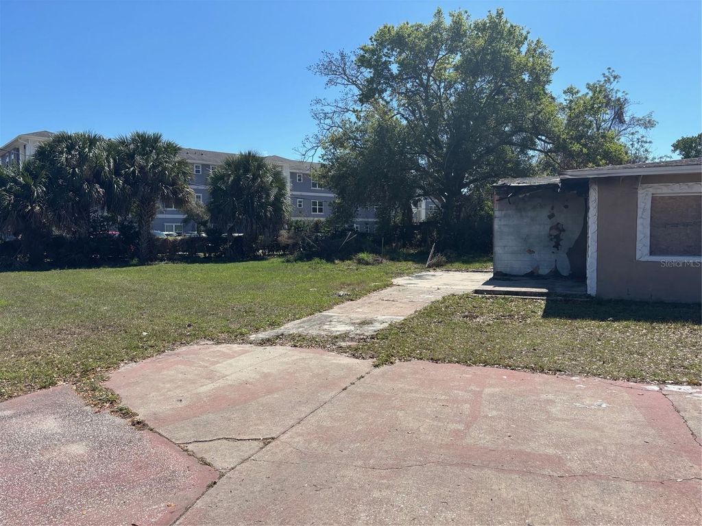 Photo of 403 Mercado Avenue, Orlando, FL 32807 (MLS # O6389808)