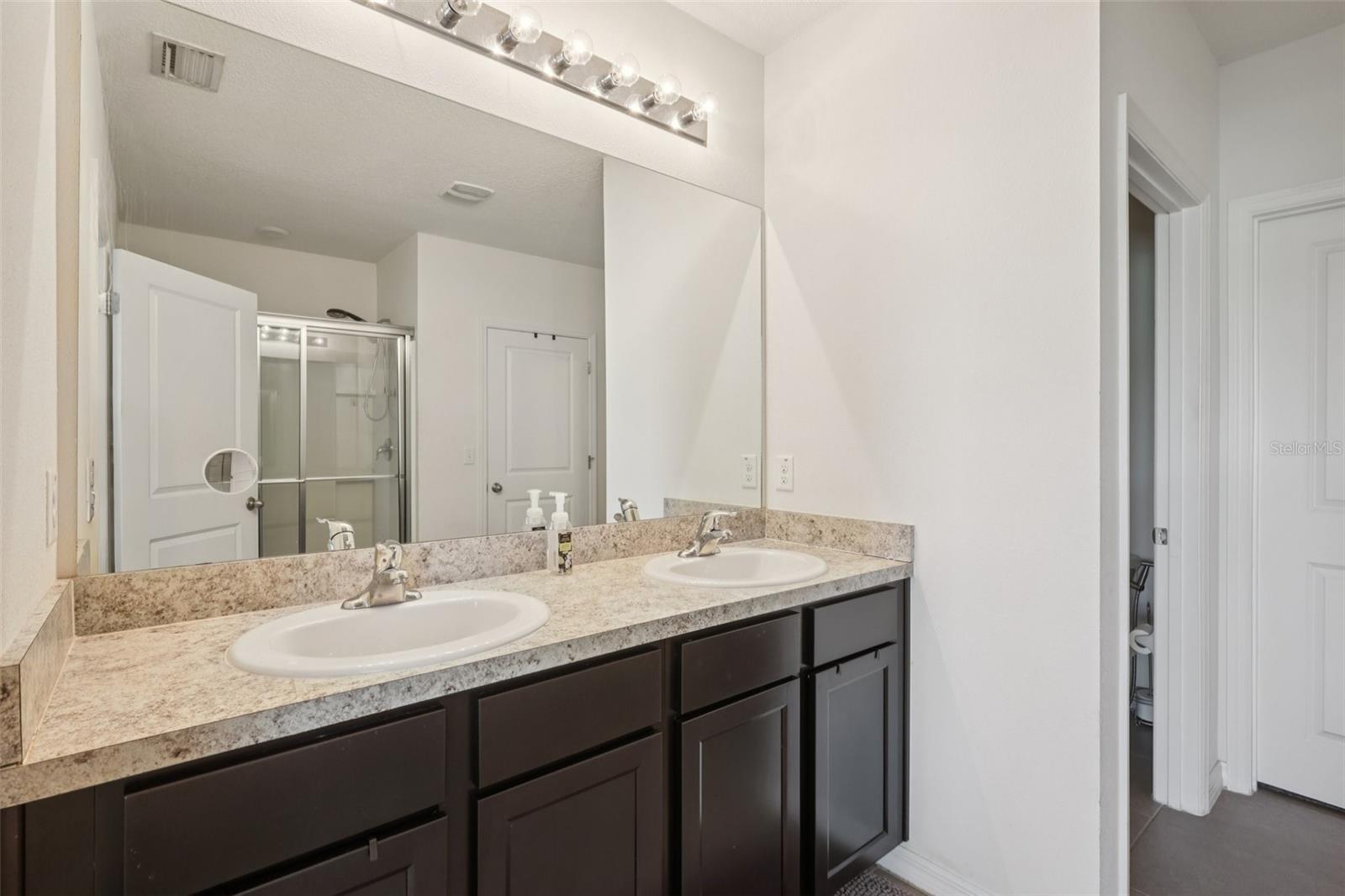 CARLTON LAKES WEST PH 2B - Residential