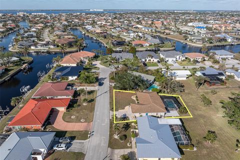 A home in PUNTA GORDA