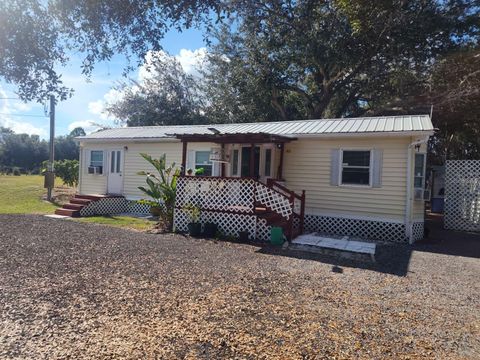 Photo of 82 Silvio Road, Lake Wales, FL 33898 (MLS # S5139342)