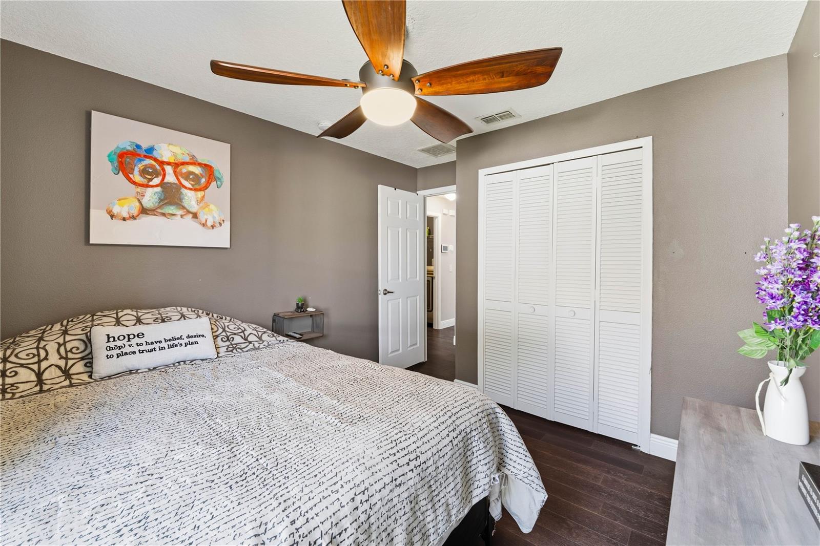 SUMMER LAKES - Residential