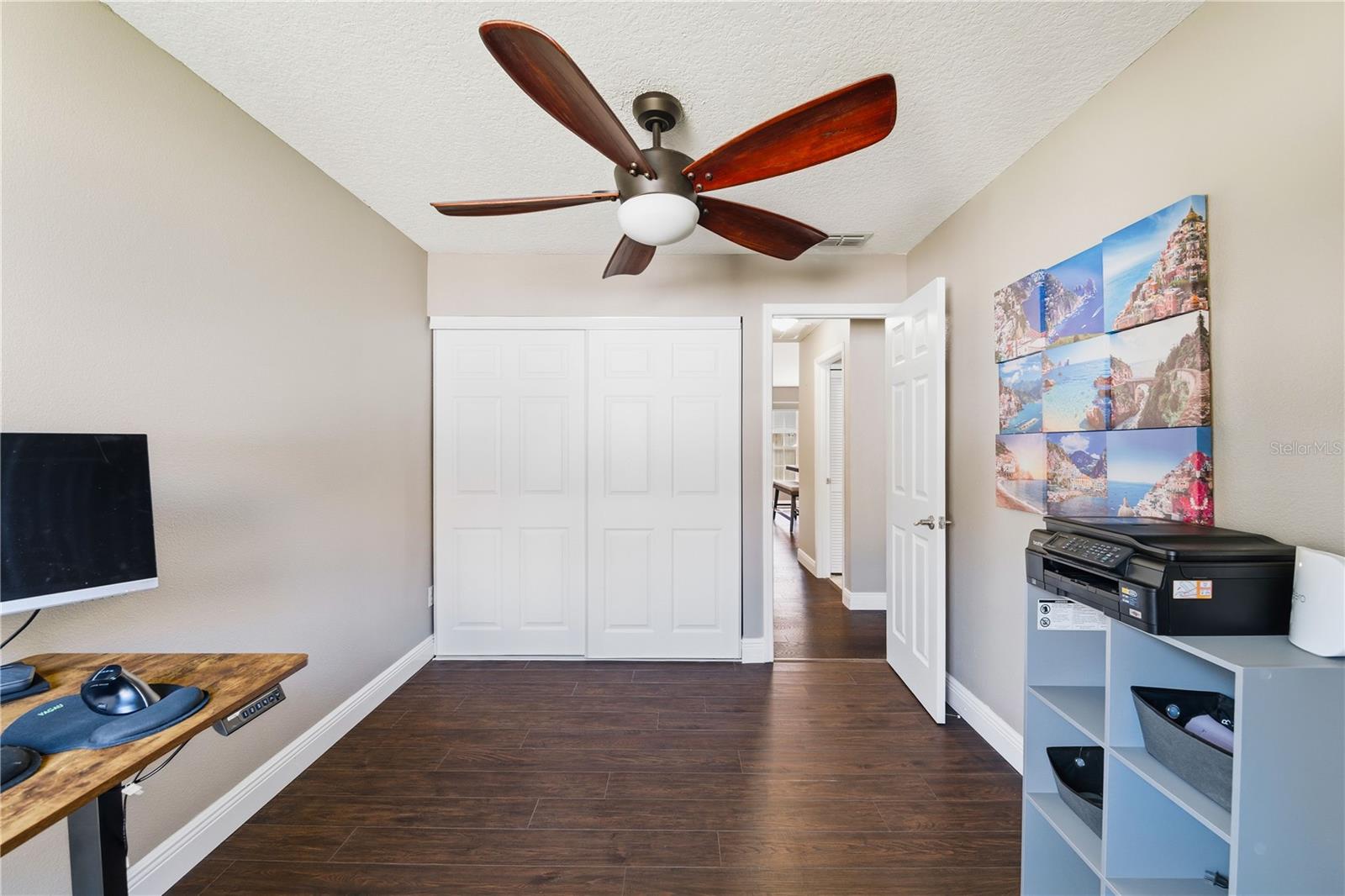 SUMMER LAKES - Residential