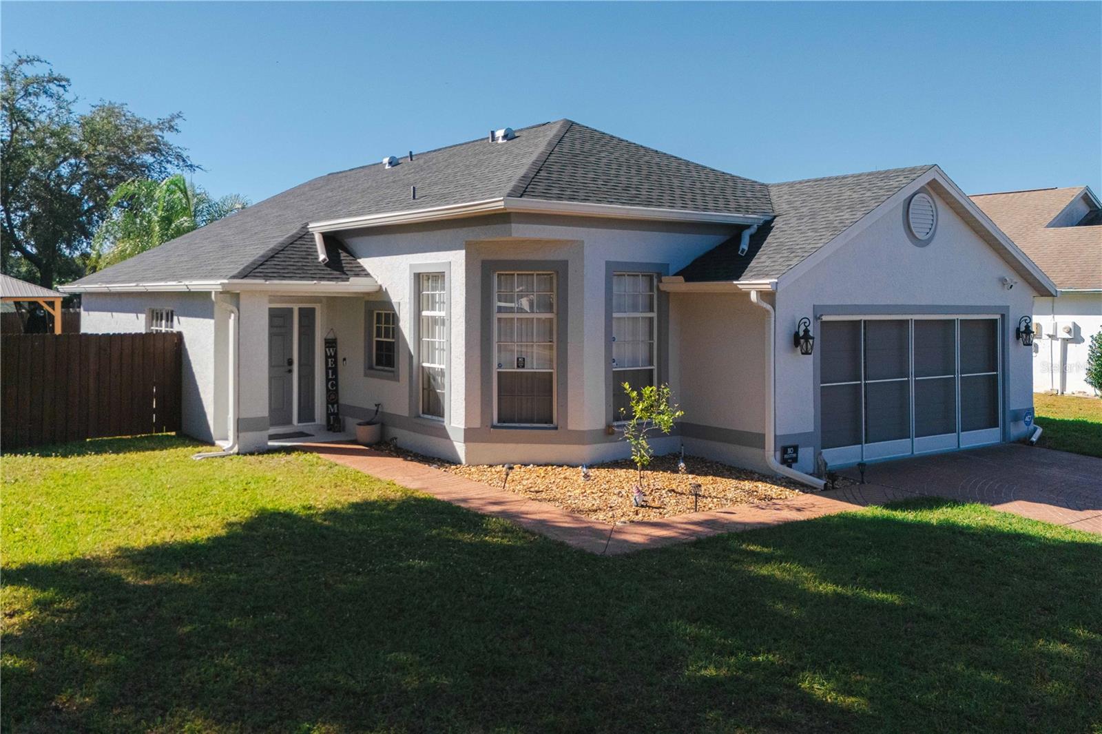 SUMMER LAKES - Residential