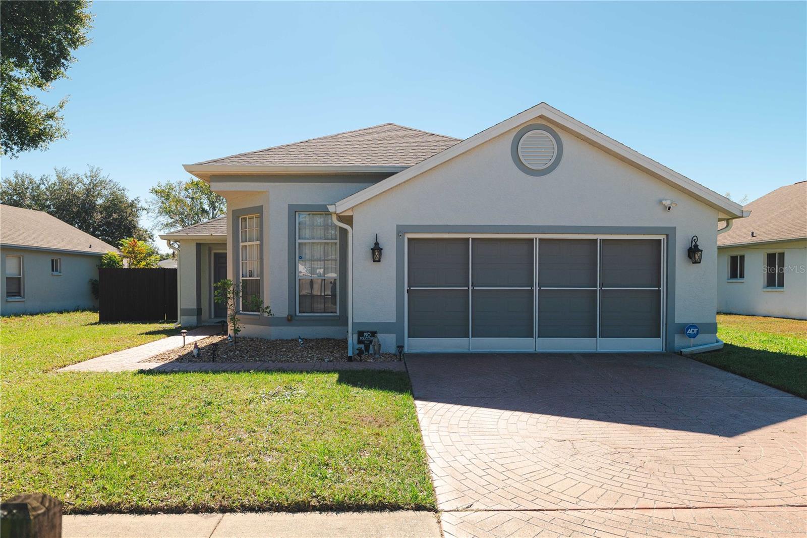 SUMMER LAKES - Residential