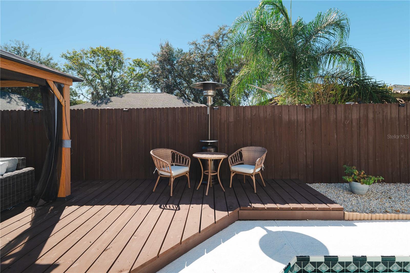 SUMMER LAKES - Residential