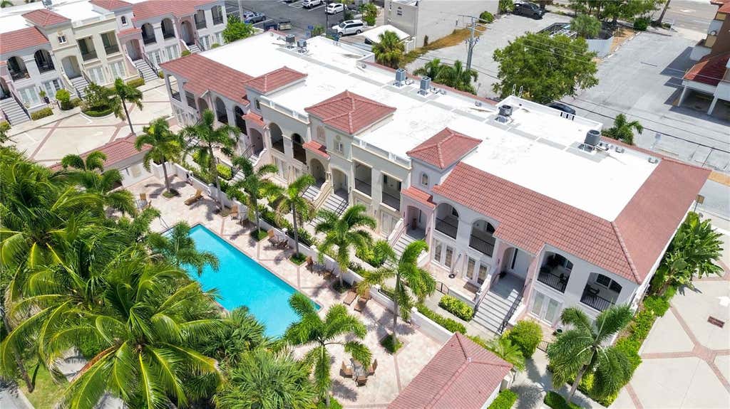 Photo of 435 Nokomis Avenue S #312, Venice, FL 34285 (MLS # A4703408)