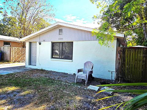 6886 49TH AVENUE N ST PETERSBURG FL 33709