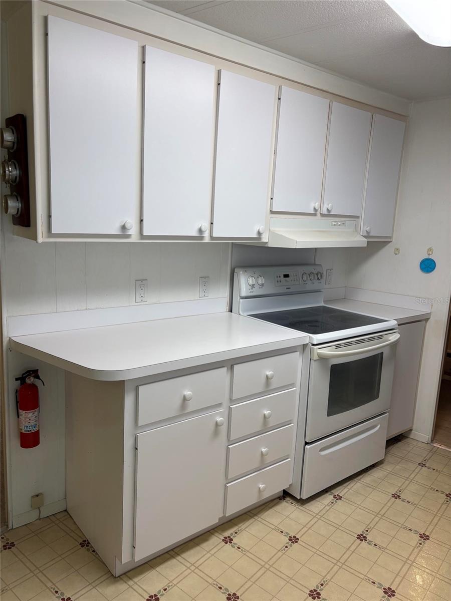 5536 DENMARK DRIVE, BRADENTON, FL, 34207 3 5536 DENMARK DRIVE