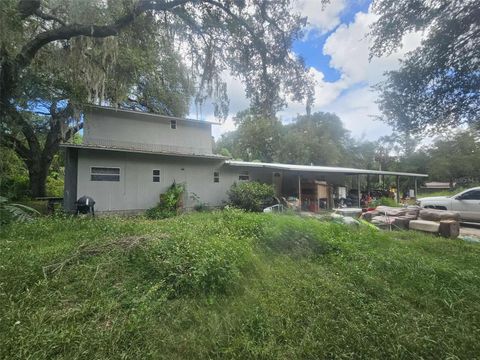 Photo of 19091 SE 95th Street, Ocklawaha, FL 32179 (MLS # OM710636)