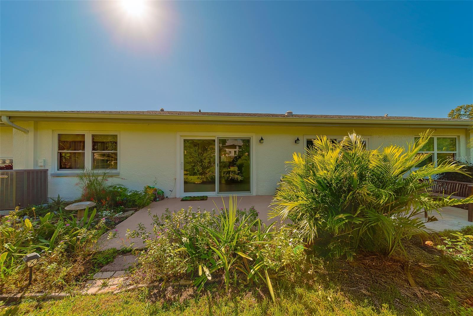 HIGHLAND LAKES VILLAS ON THE GREEN - Residential