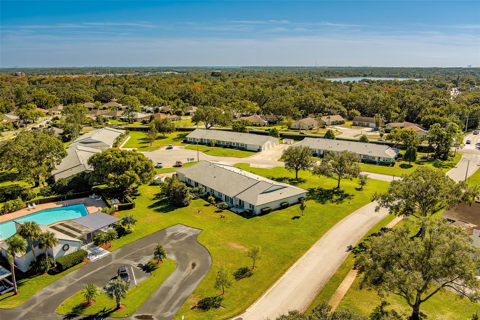 HIGHLAND LAKES VILLAS ON THE GREEN - Residential