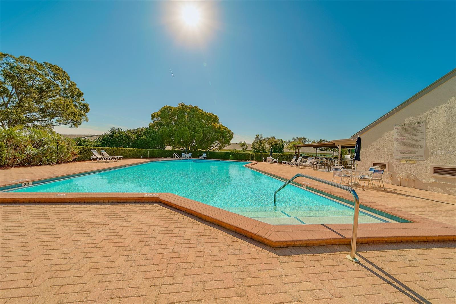 HIGHLAND LAKES VILLAS ON THE GREEN - Residential