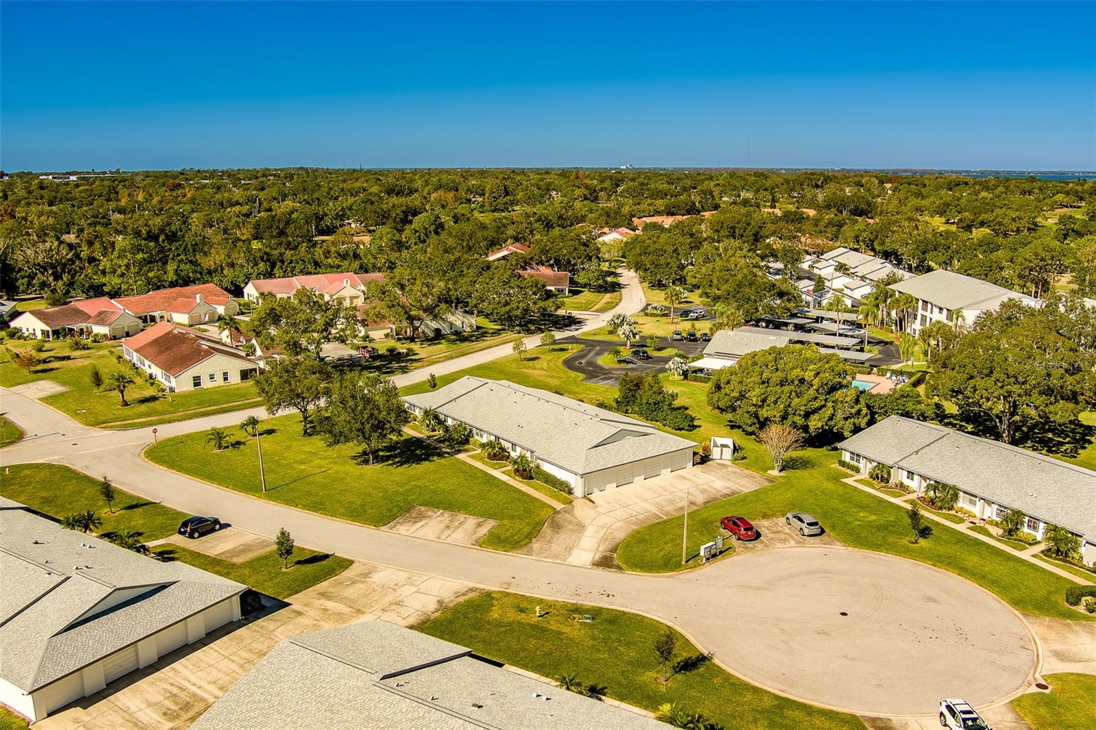 HIGHLAND LAKES VILLAS ON THE GREEN - Residential