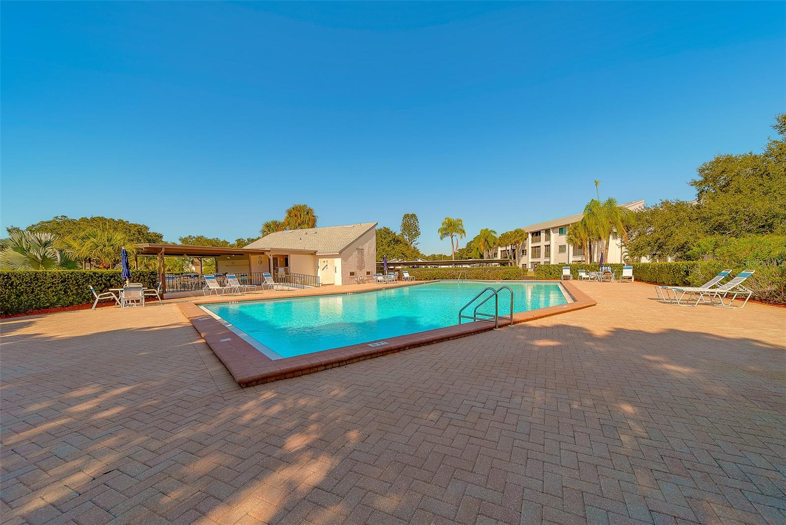 HIGHLAND LAKES VILLAS ON THE GREEN - Residential