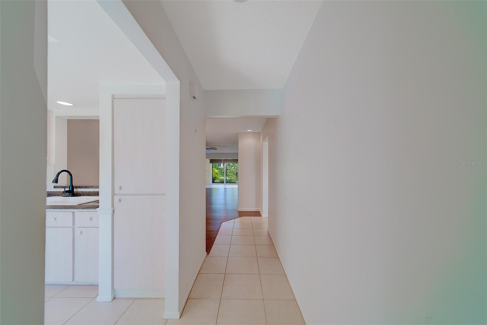 HIGHLAND LAKES VILLAS ON THE GREEN - Residential