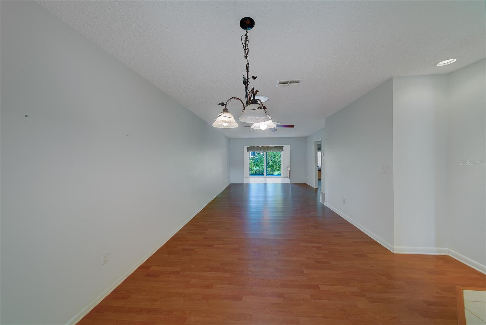 HIGHLAND LAKES VILLAS ON THE GREEN - Residential