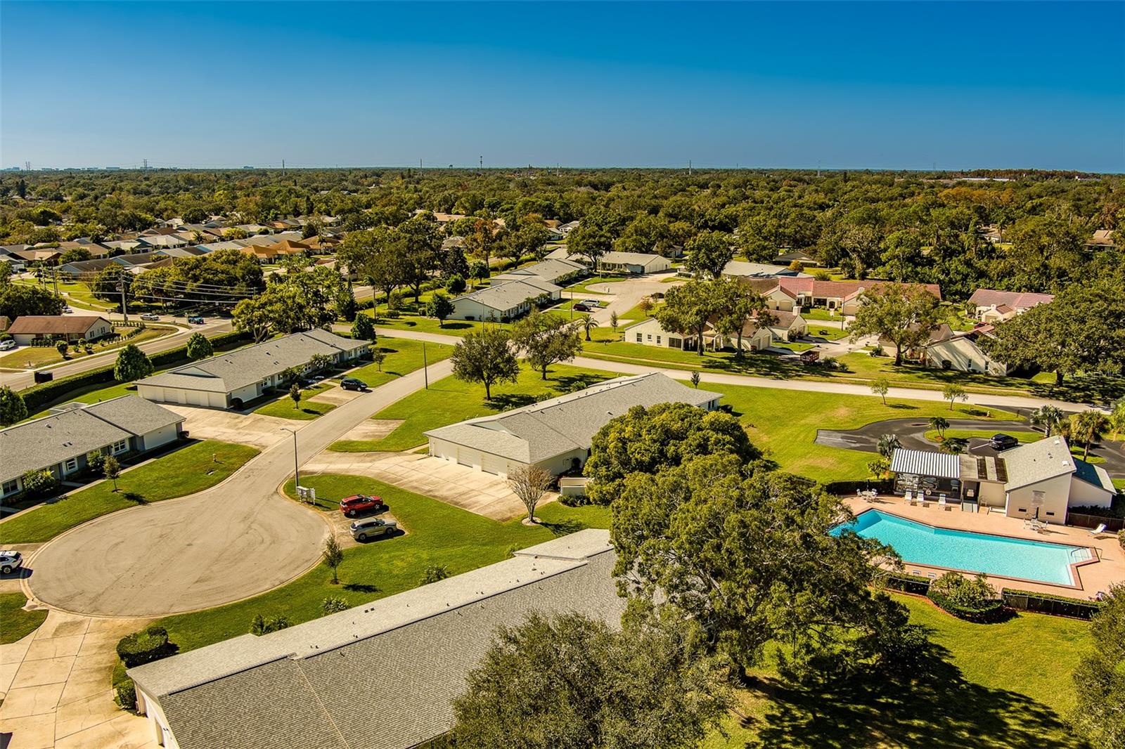 HIGHLAND LAKES VILLAS ON THE GREEN - Residential