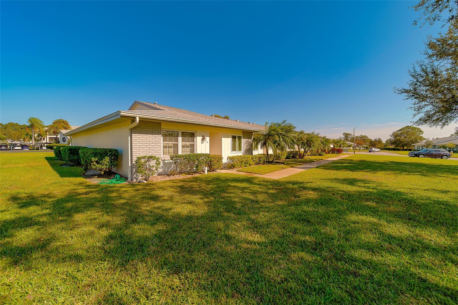 HIGHLAND LAKES VILLAS ON THE GREEN - Residential