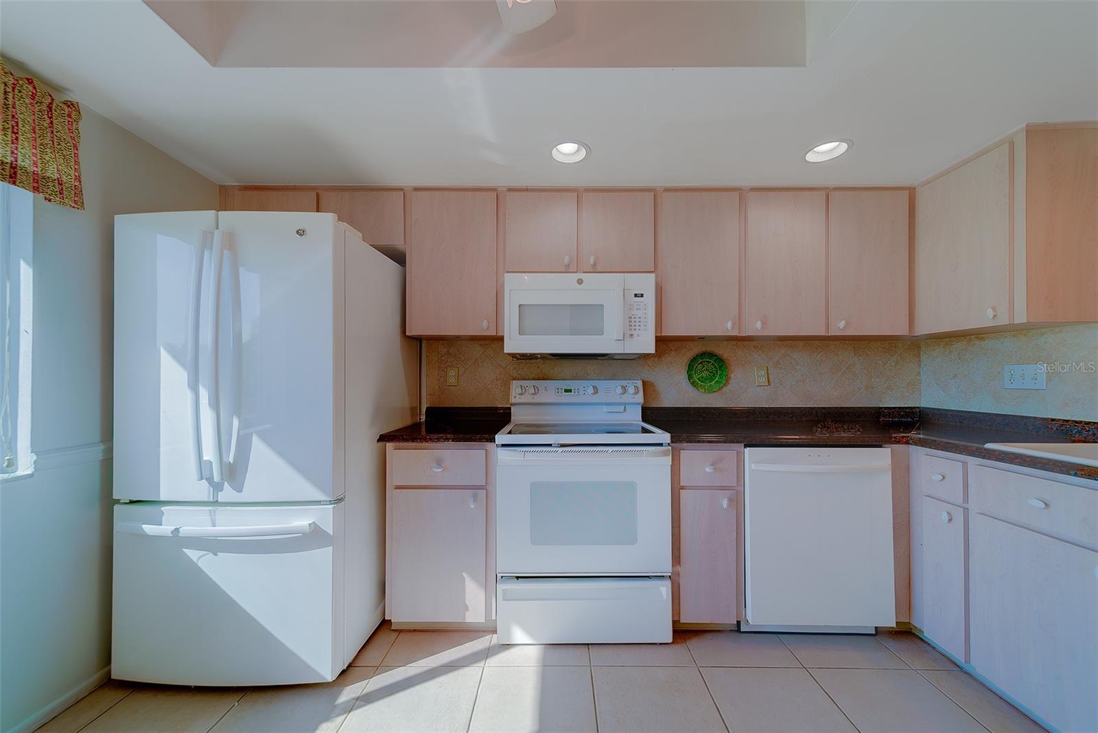 HIGHLAND LAKES VILLAS ON THE GREEN - Residential