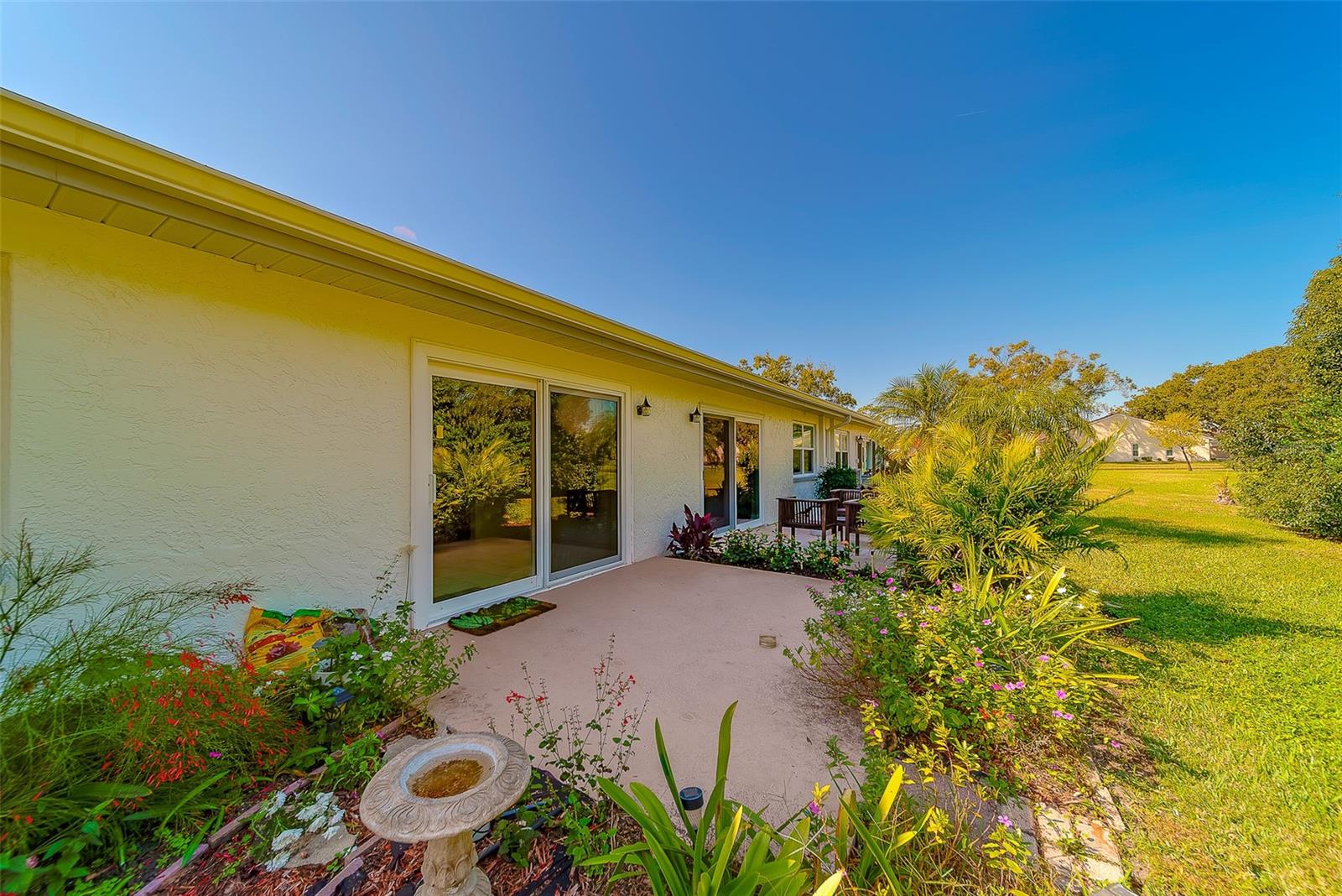 HIGHLAND LAKES VILLAS ON THE GREEN - Residential