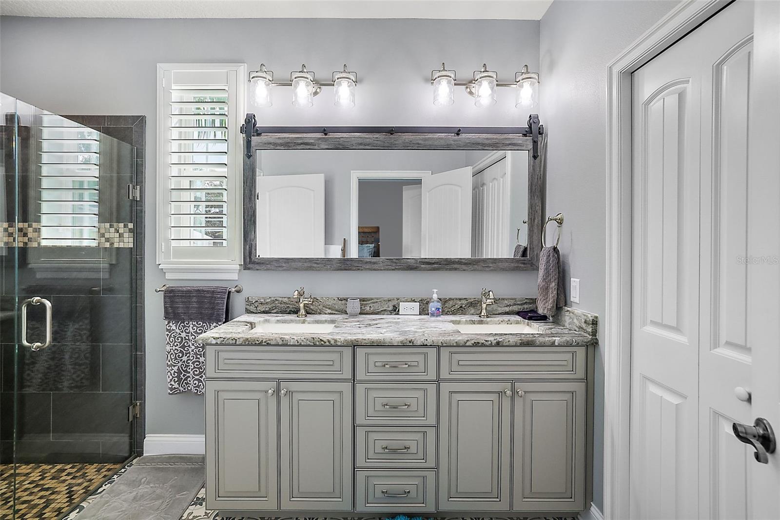 GLENNS COVE ADD 01 - Residential