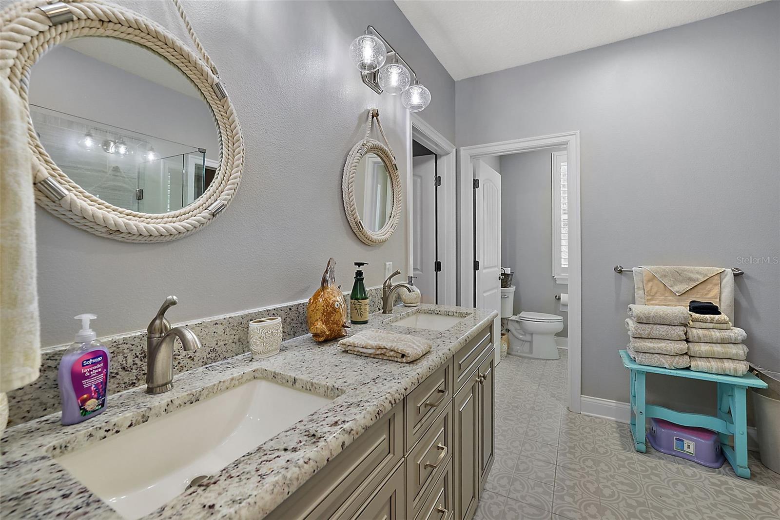 GLENNS COVE ADD 01 - Residential