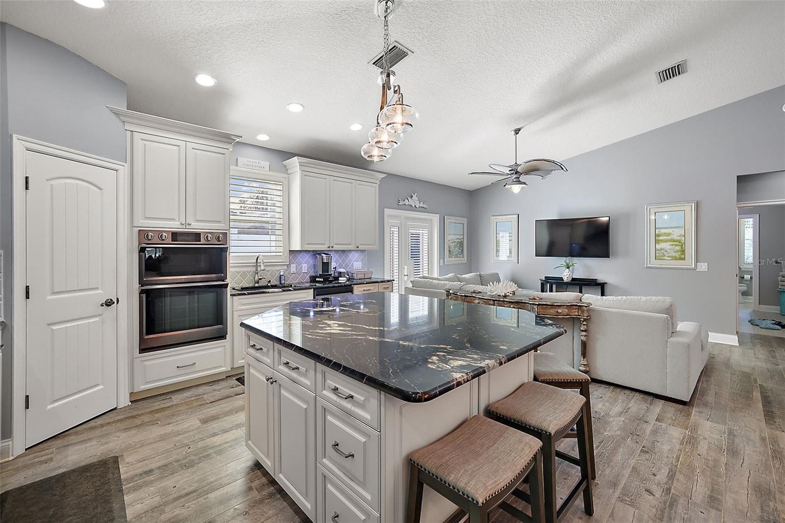 GLENNS COVE ADD 01 - Residential