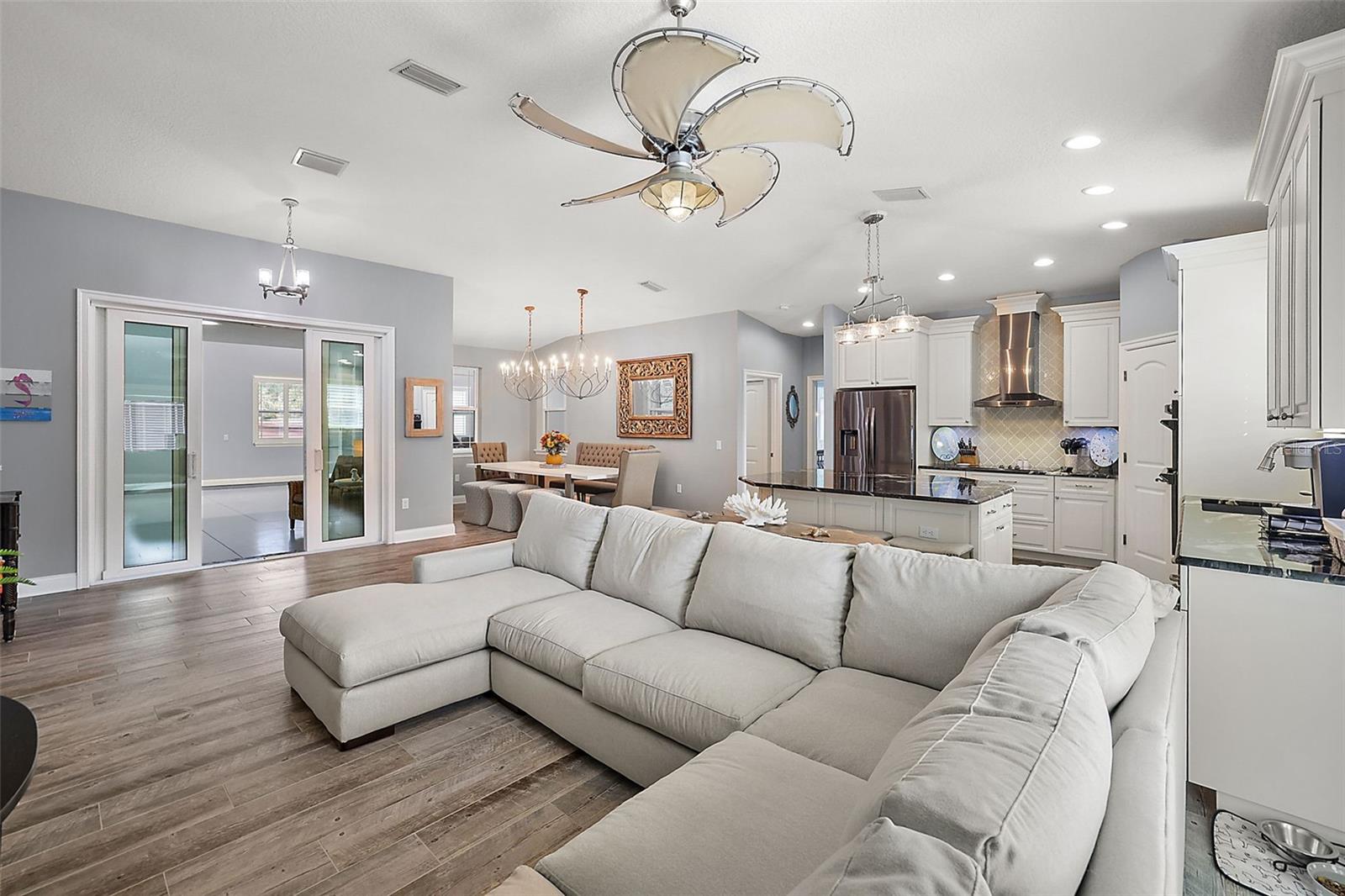 GLENNS COVE ADD 01 - Residential