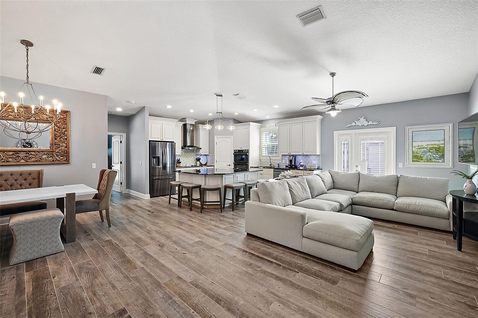 GLENNS COVE ADD 01 - Residential