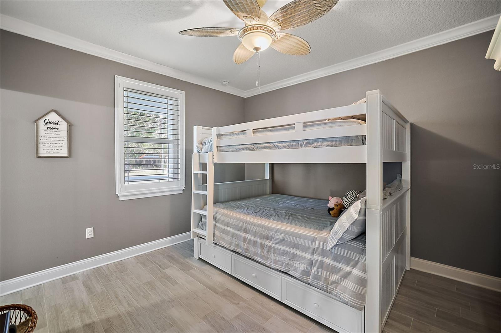 GLENNS COVE ADD 01 - Residential