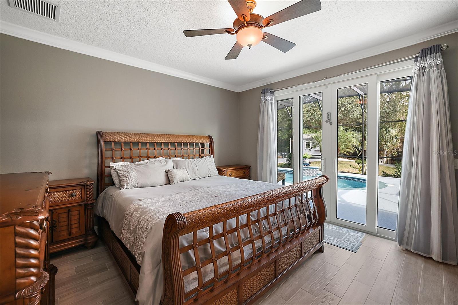 GLENNS COVE ADD 01 - Residential