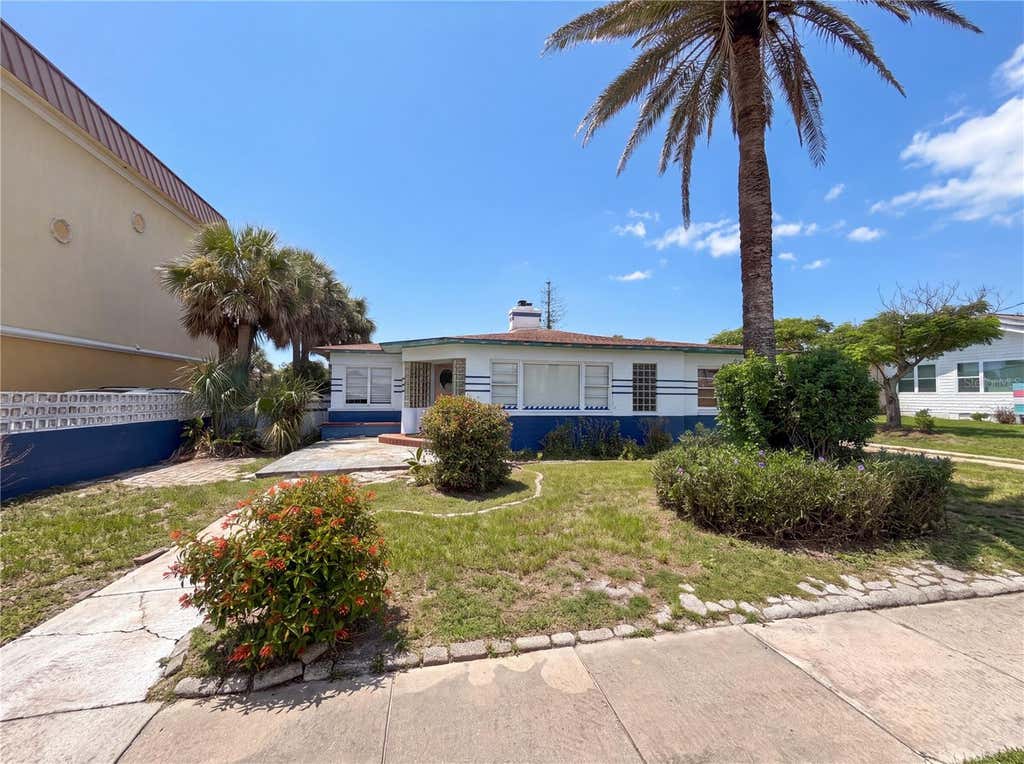 Photo of 370 Hartford Avenue, Daytona Beach, FL 32118 (MLS # O6432547)