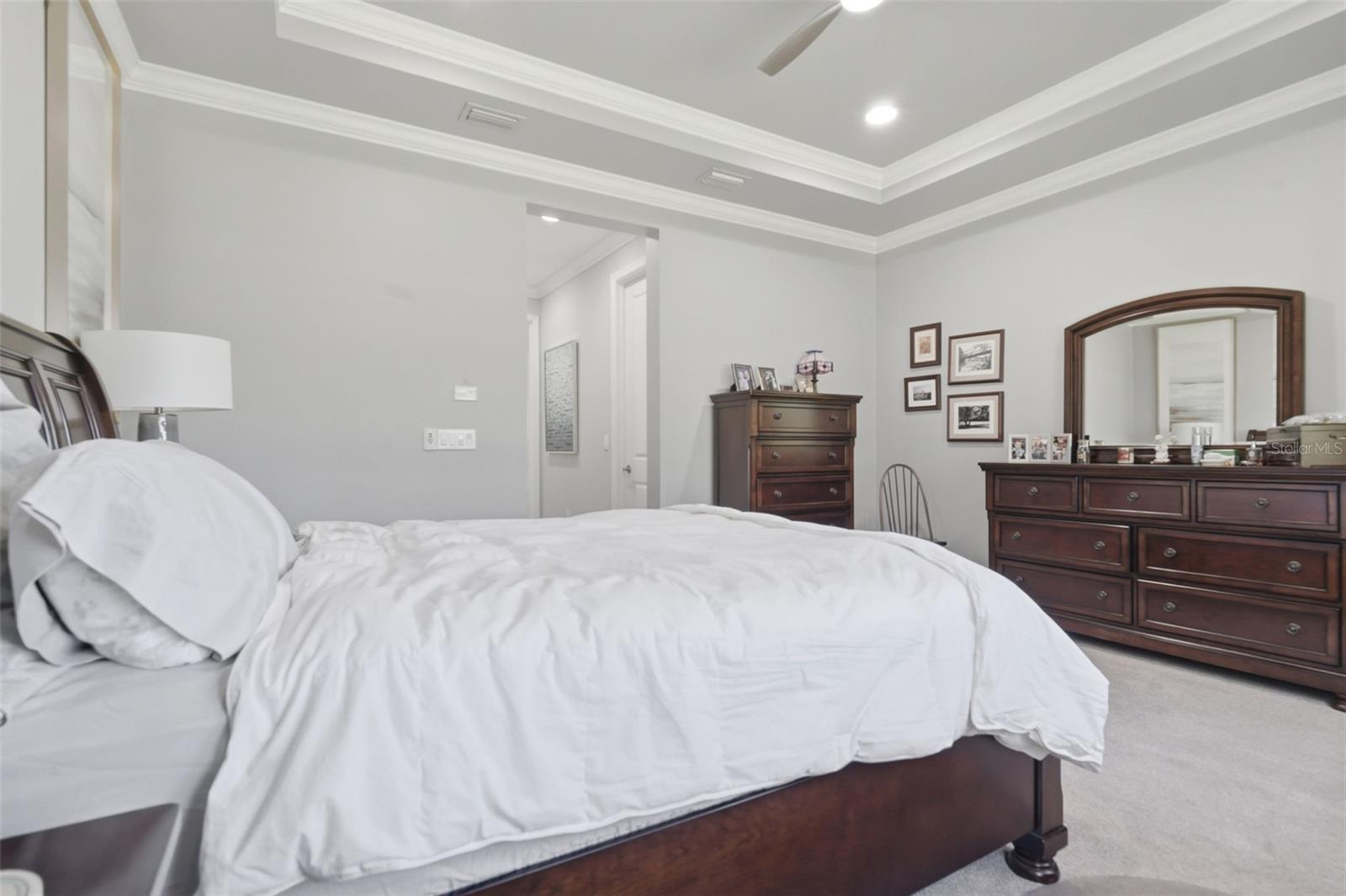 VICTORIA GARDENS MODEL CENTER - Residential