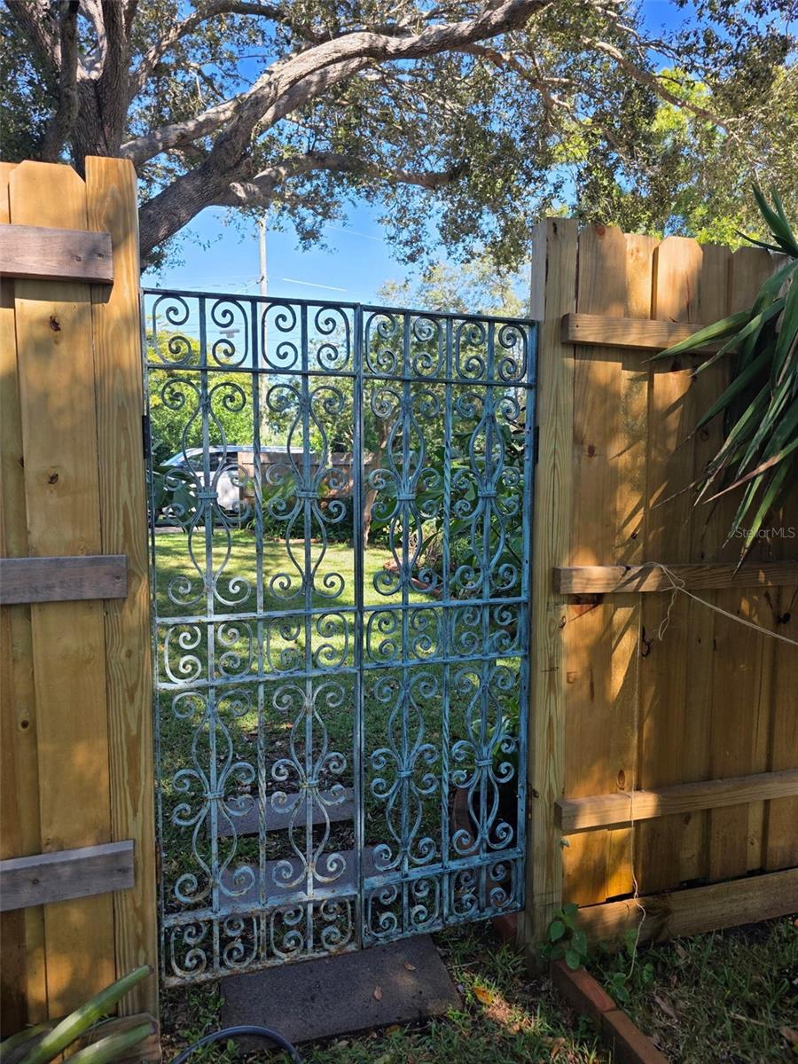 RIVERWOOD PARK AMD - Residential