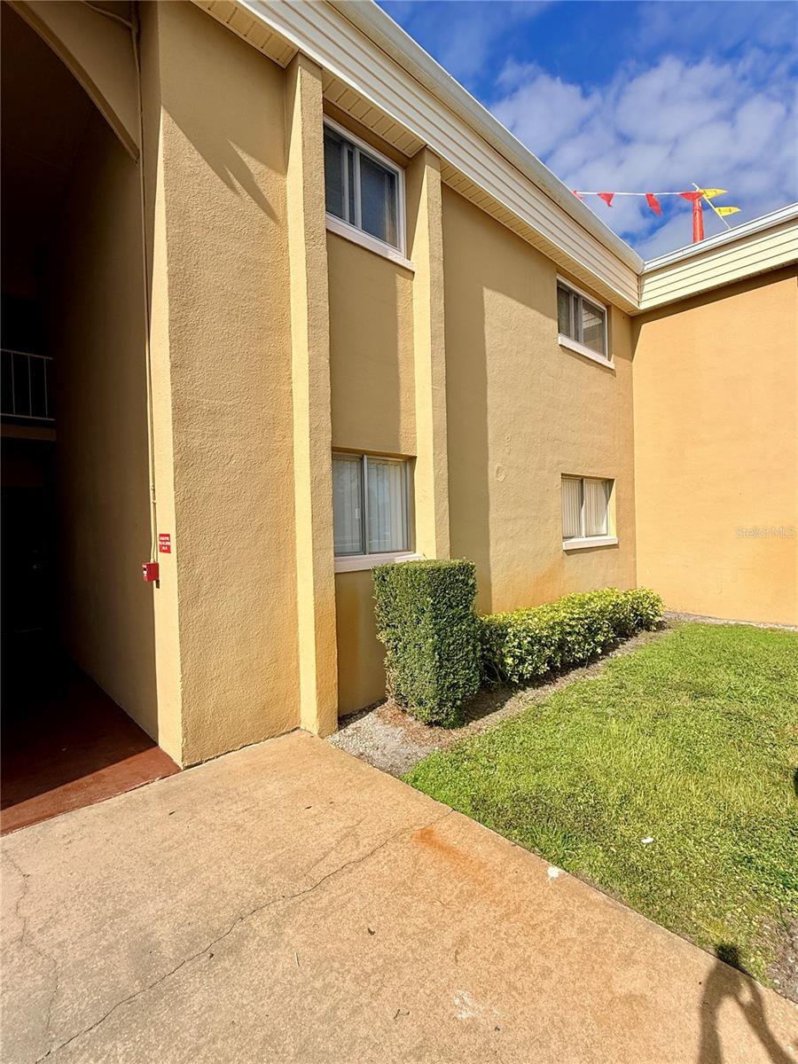 ASHWOOD CONDO - Residential