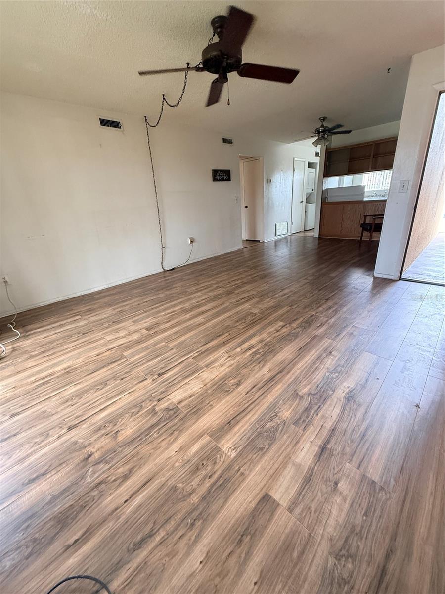 ASHWOOD CONDO - Residential