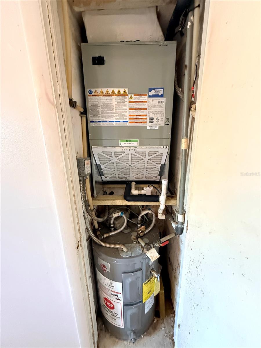 ASHWOOD CONDO - Residential