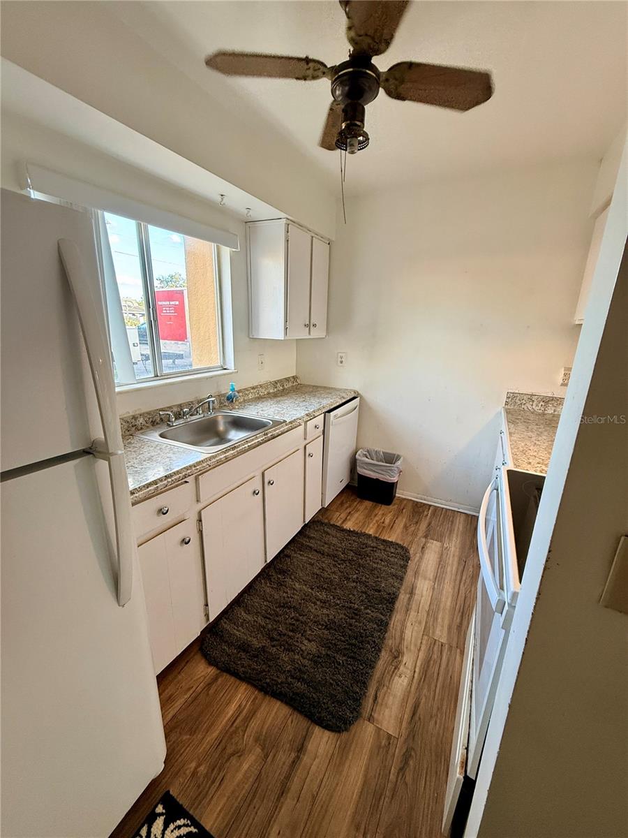 ASHWOOD CONDO - Residential