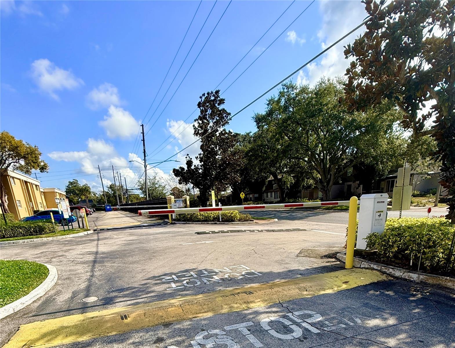 ASHWOOD CONDO - Residential