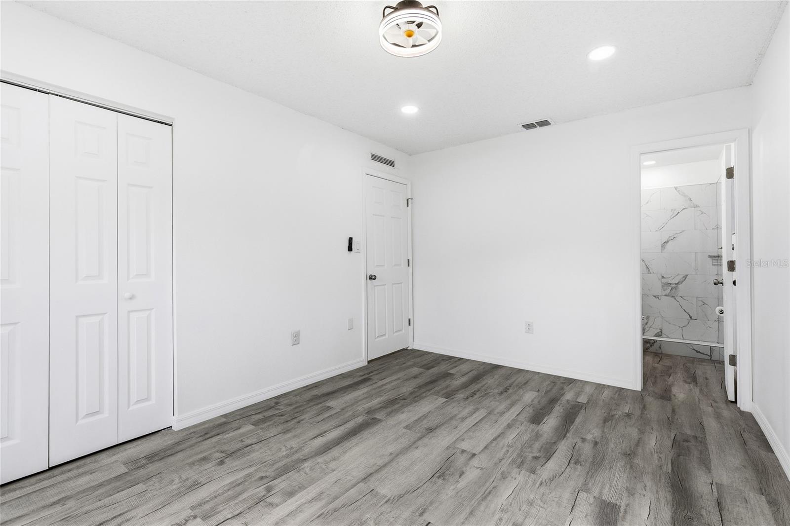 VALENCIA HILLS SUB - Residential